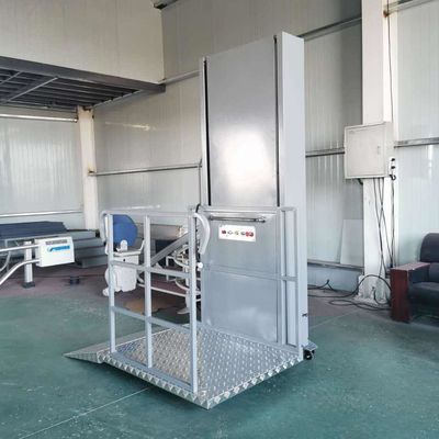 kopen Openbare plaats Hydraulisch platform voor gehandicapten Lift 7.5m Draagbare hydraulische lift voor rolstoelen online manufacture